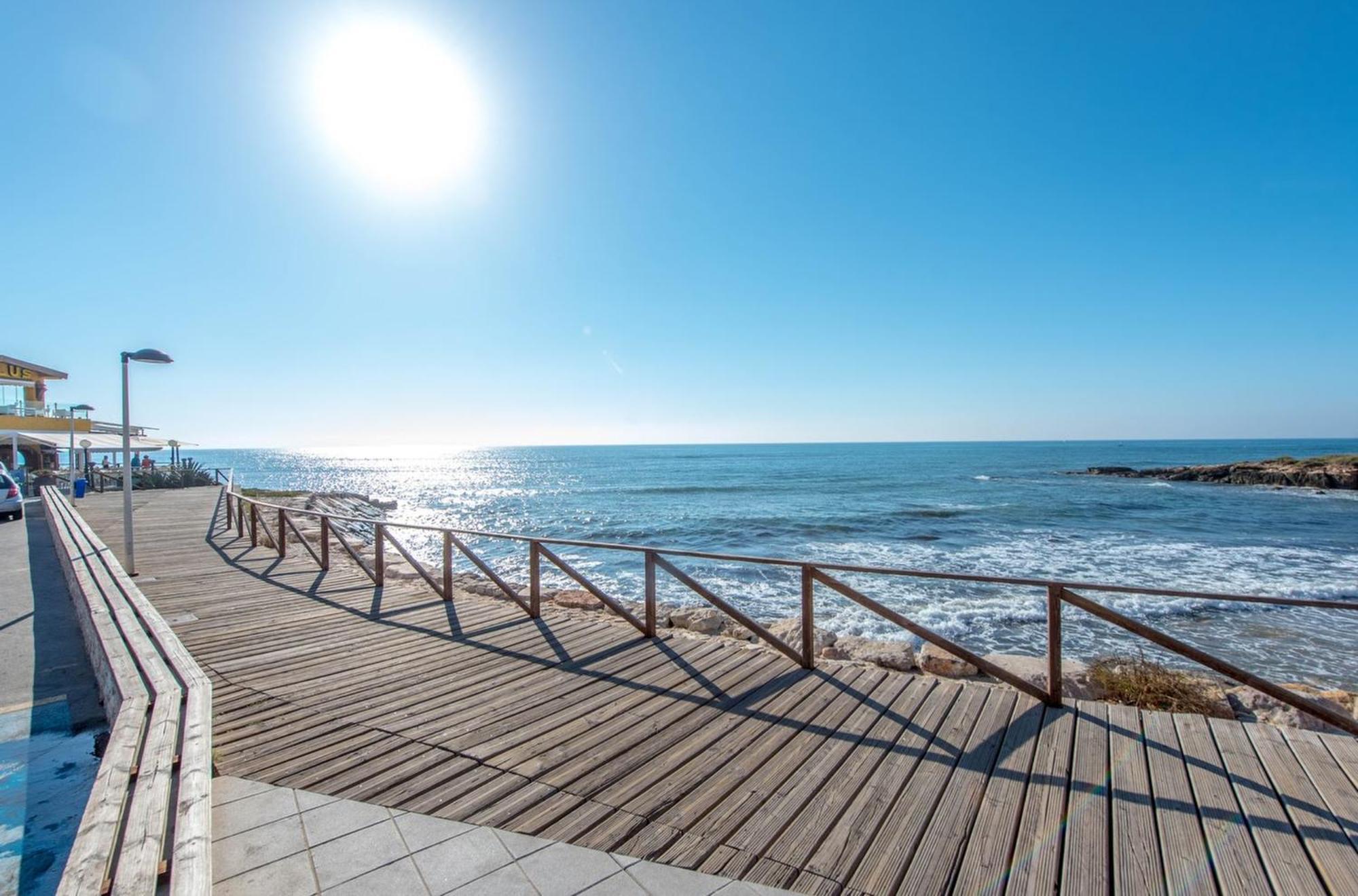 Punta Prima - Sun & Beach & Golf & Bike - Spanish South-Facing Terrace Apartment - La Recoleta - By The Sea Торевьиа Экстерьер фото