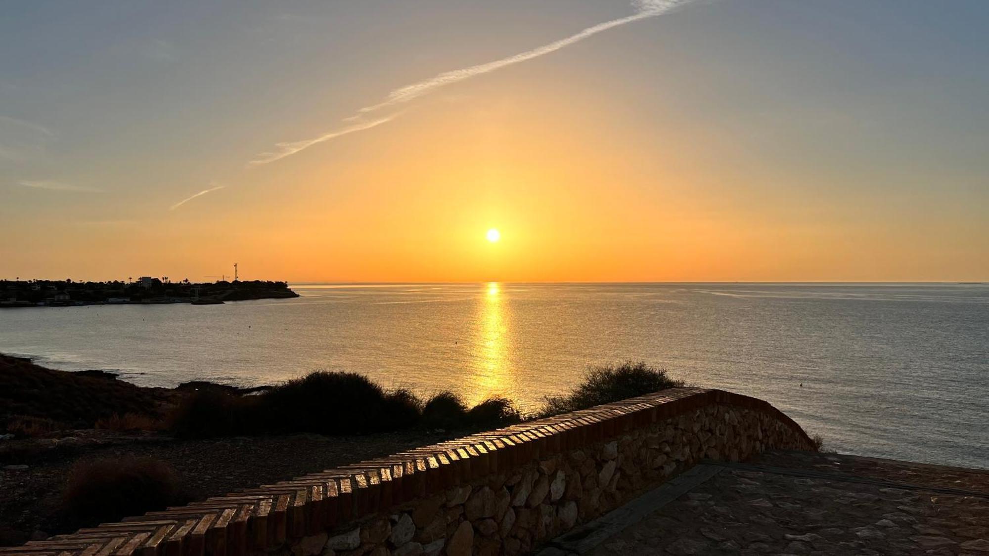 Punta Prima - Sun & Beach & Golf & Bike - Spanish South-Facing Terrace Apartment - La Recoleta - By The Sea Торевьиа Экстерьер фото